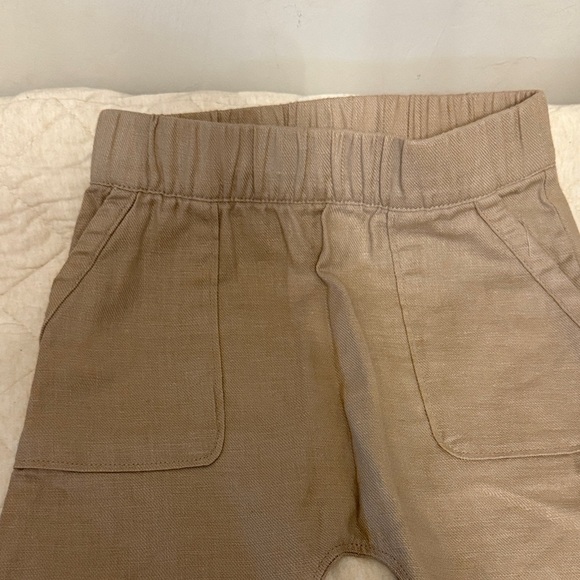 NWOT Banana Republic Kids' Tan Shorts - Picture 3 of 4
